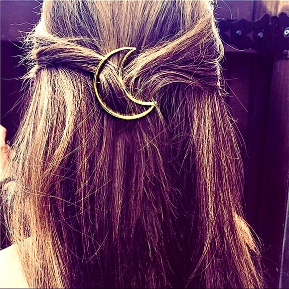 ⚜️[𝟯/$𝟭𝟴]⚜️NEW Crescent Moon Minimalist Barrette - Picture 1 of 12